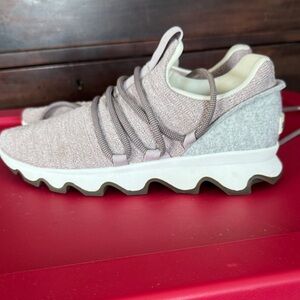 Sorel Kinetic Lace Sneakers - Mauve and White